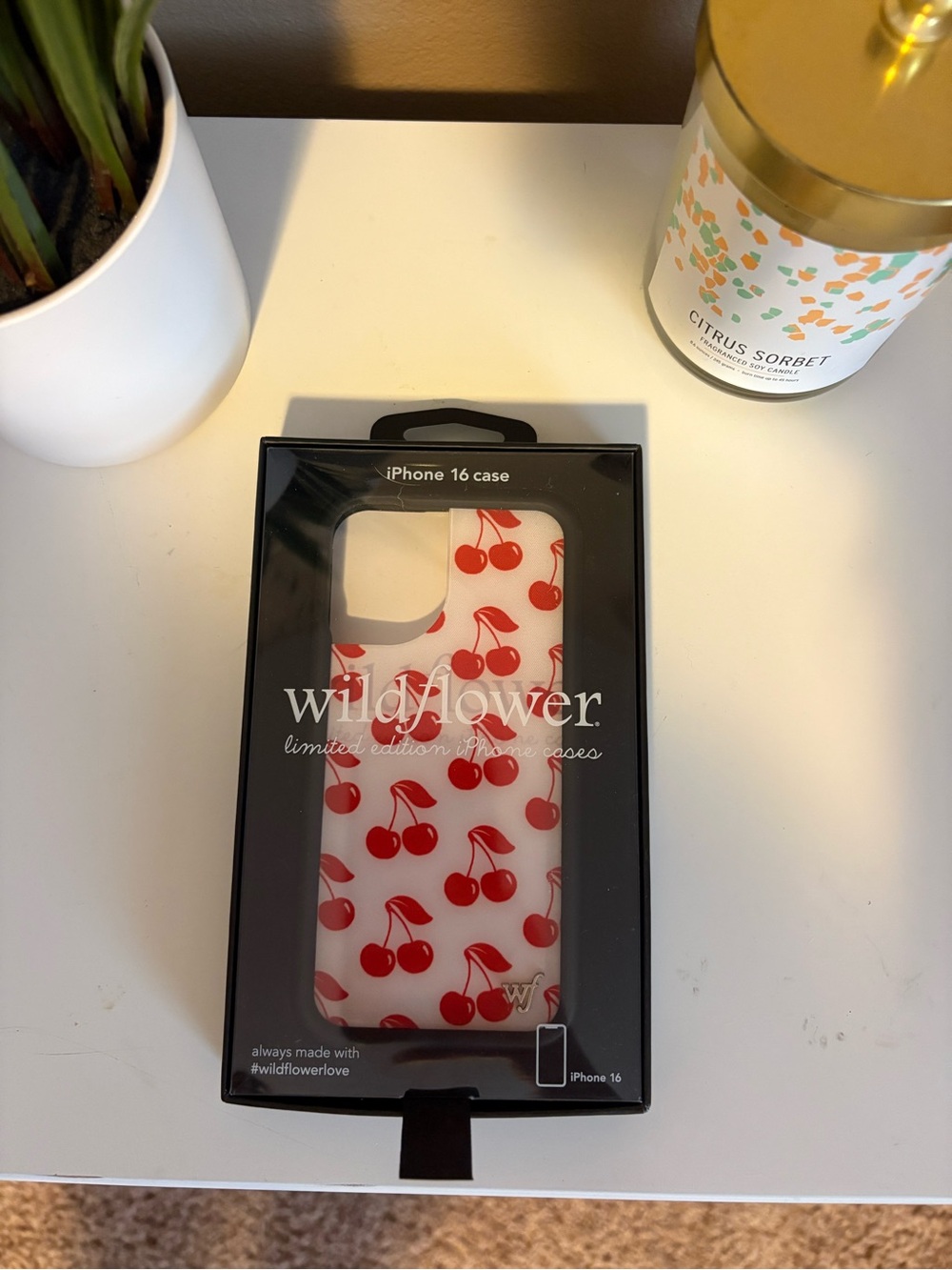 Wildflowers White and Red Cherry iPhone 16 Case